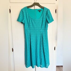 Chris McLaughlin Size 12 beautiful stretch lace dress with comfortable.